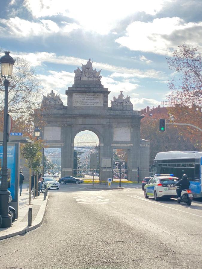 Tulem La Latina Madrid Exterior photo