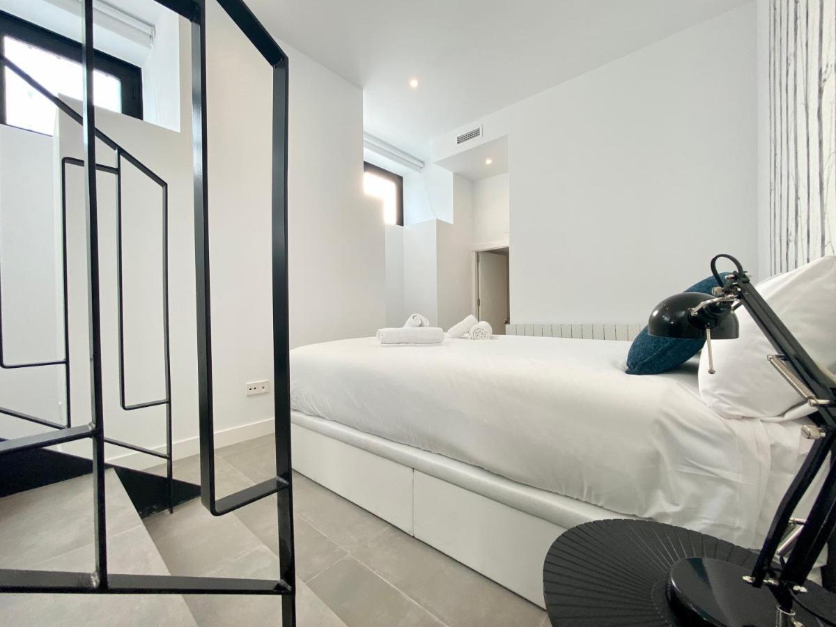 Tulem La Latina Madrid Exterior photo
