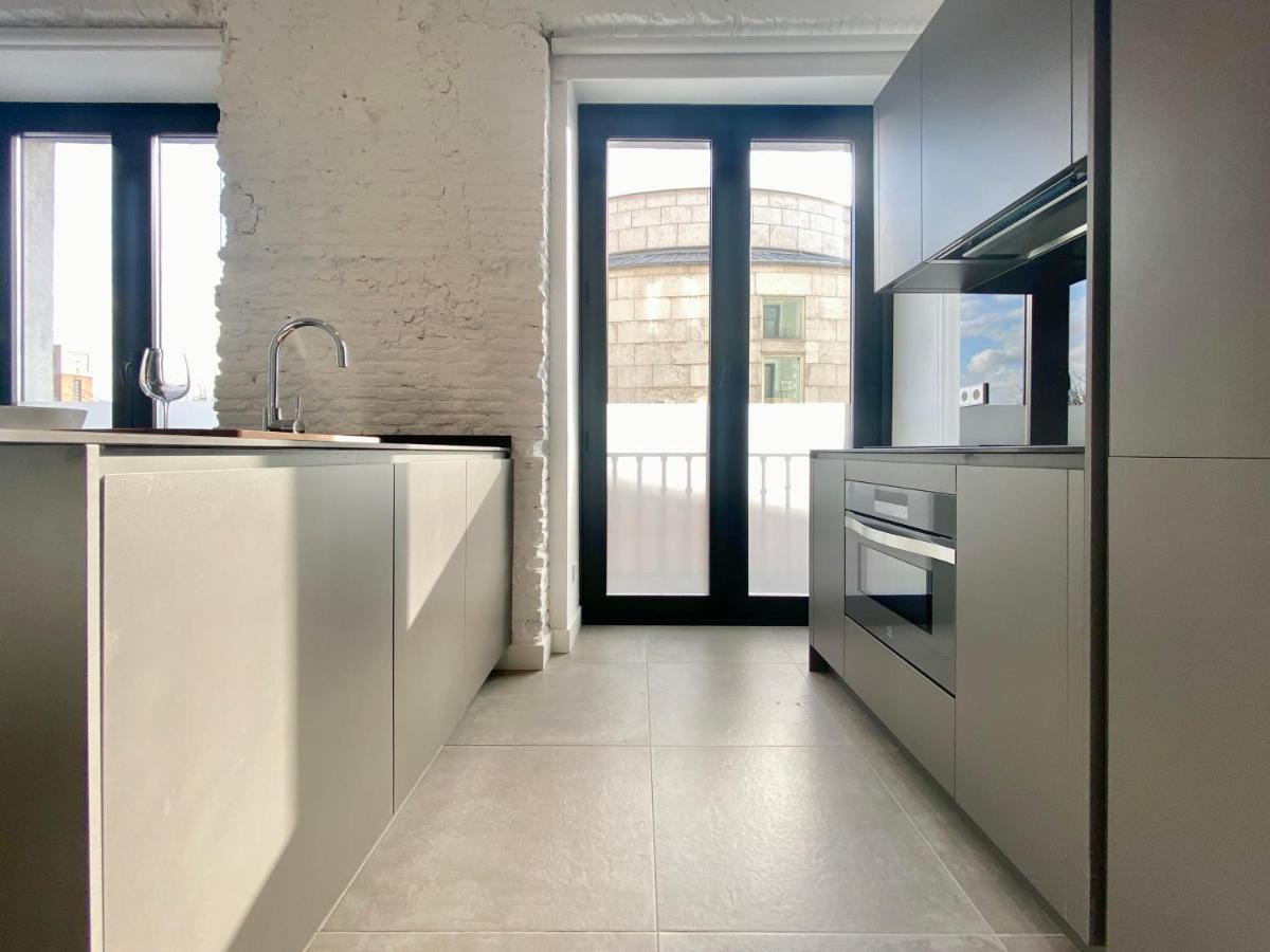 Tulem La Latina Madrid Exterior photo